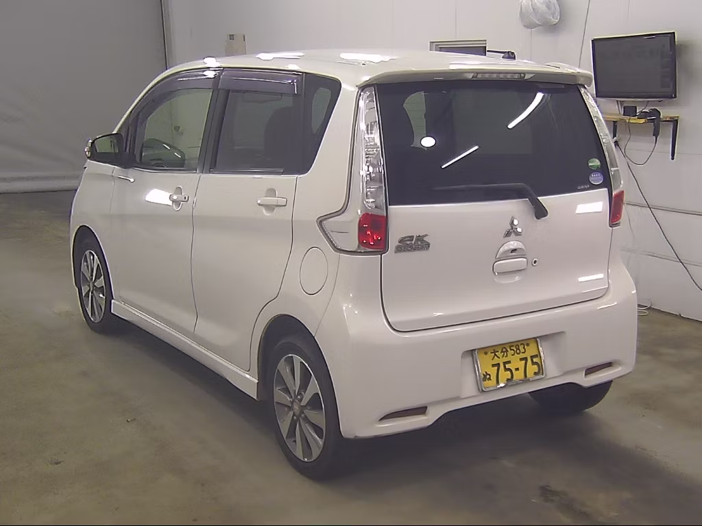 MITSUBISHI EK CUSTOM