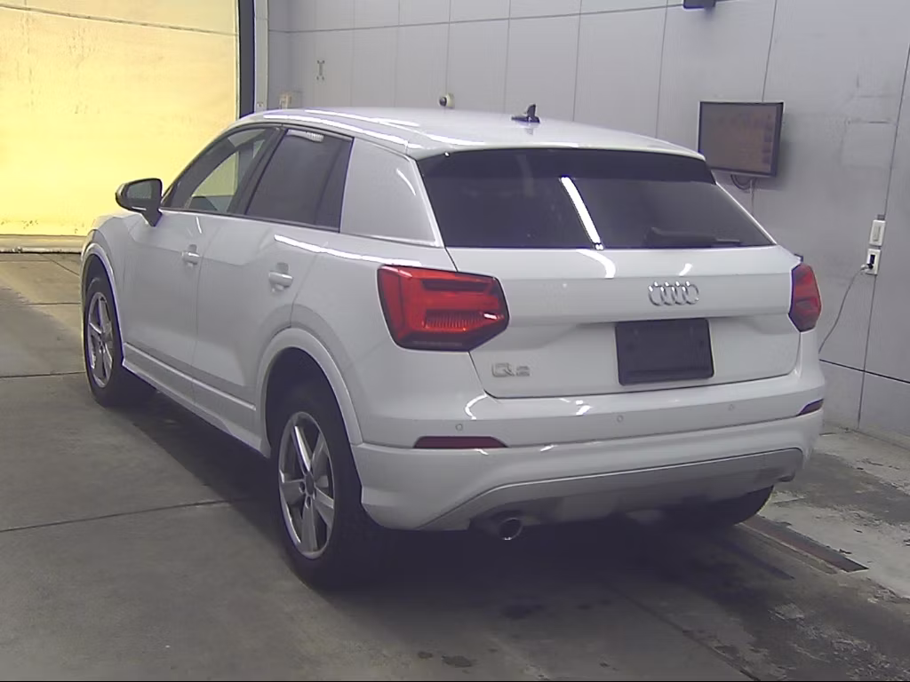 AUDI Q2