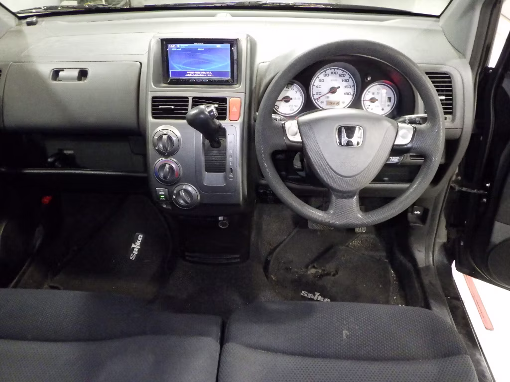 HONDA MOBILIO SPIKE