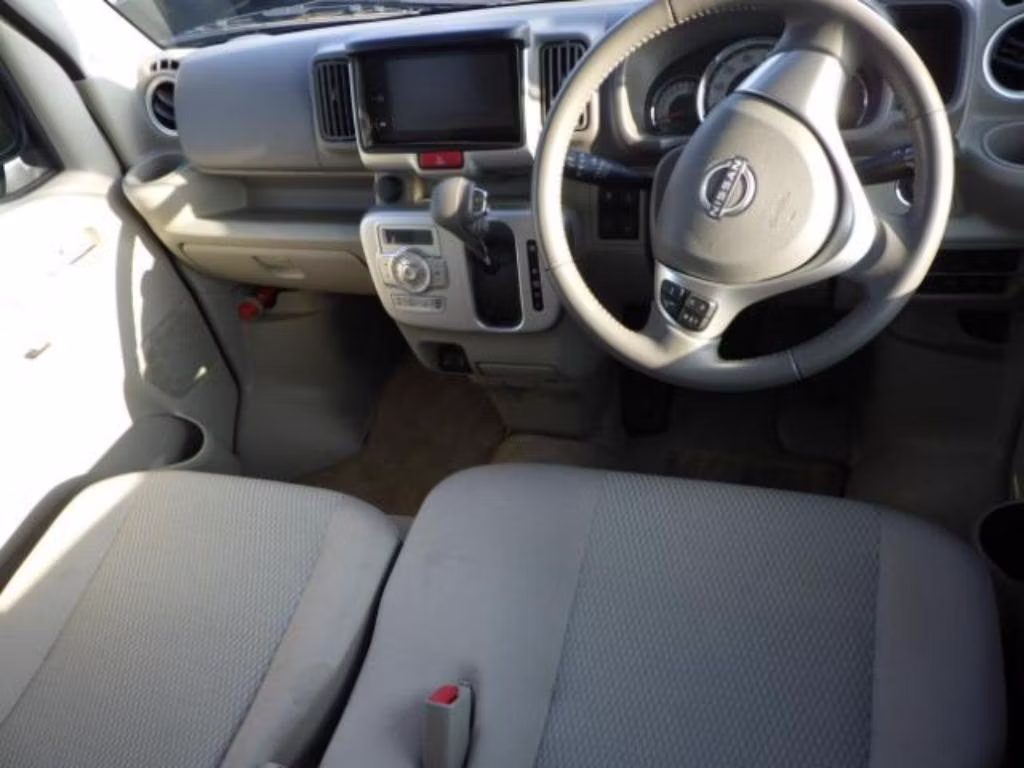 NISSAN NV100 CLIPPER