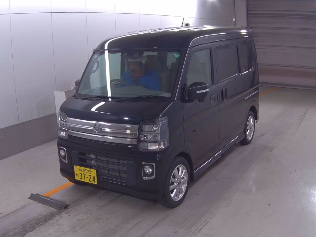 NISSAN NV100 CLIPPER