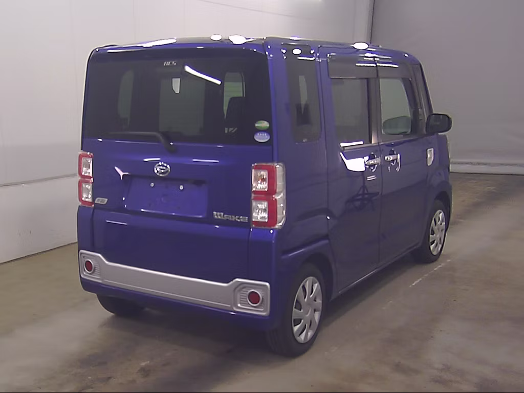 DAIHATSU WAKE