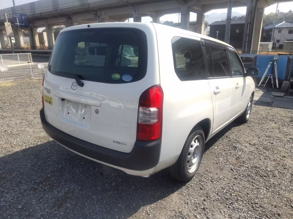 MAZDA FAMILIA