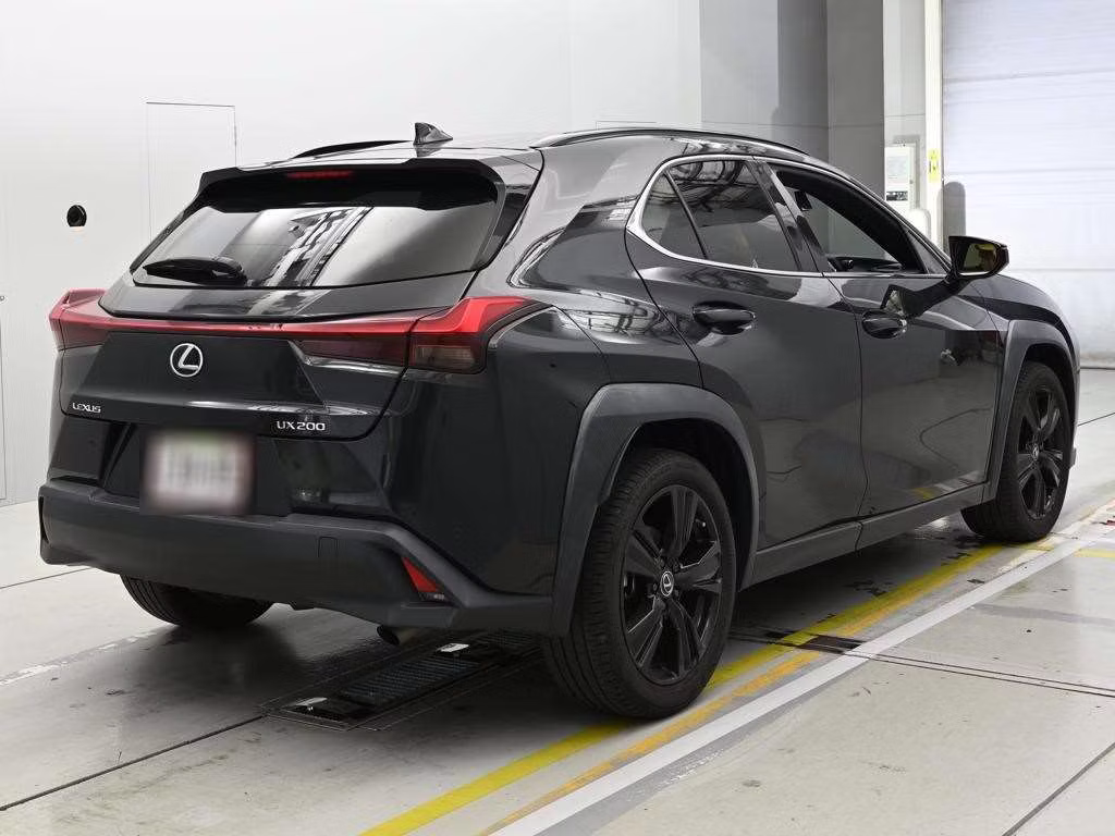 LEXUS UX200