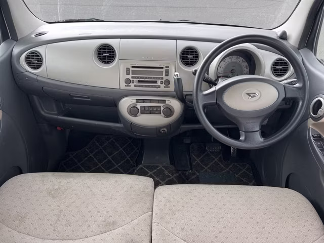 DAIHATSU MOVE LATTE