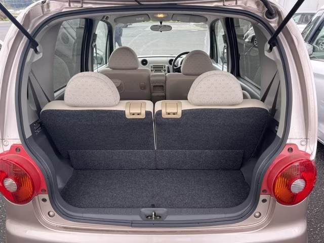 DAIHATSU MOVE LATTE