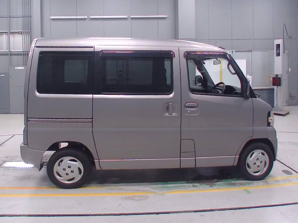 NISSAN CLIPPER