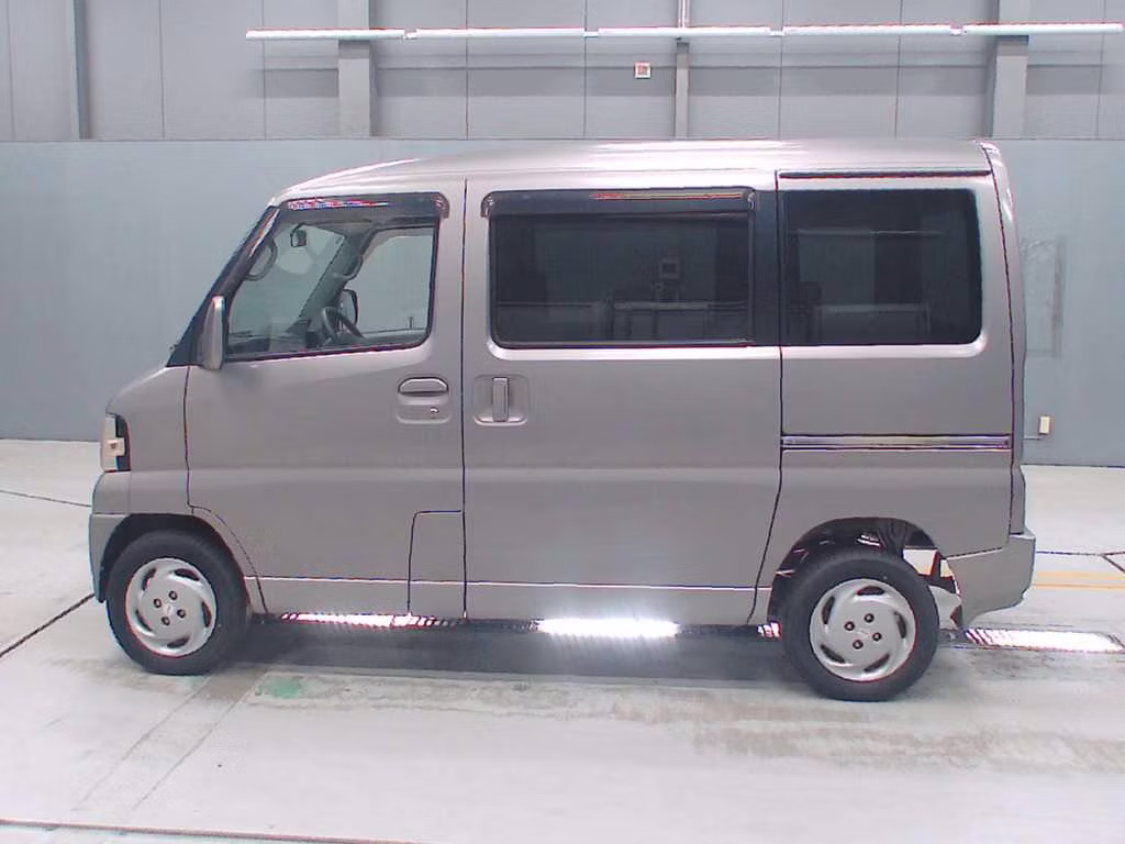 NISSAN CLIPPER