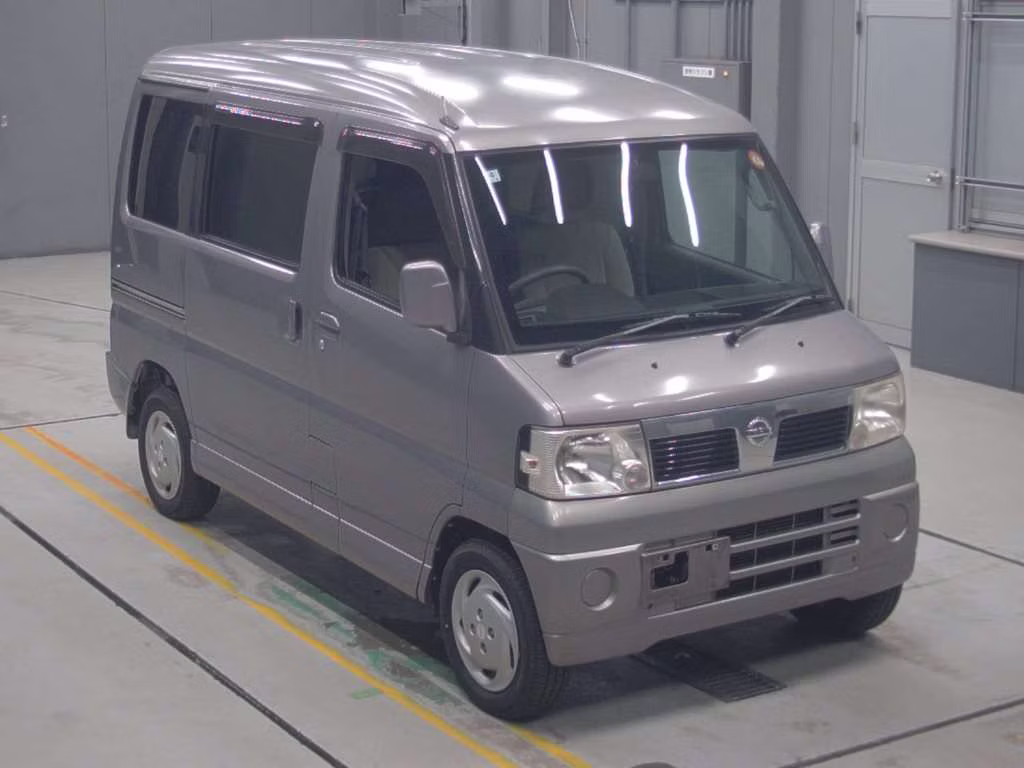 NISSAN CLIPPER