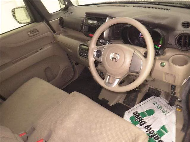 HONDA N-BOX+