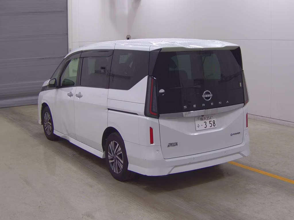 NISSAN SERENA