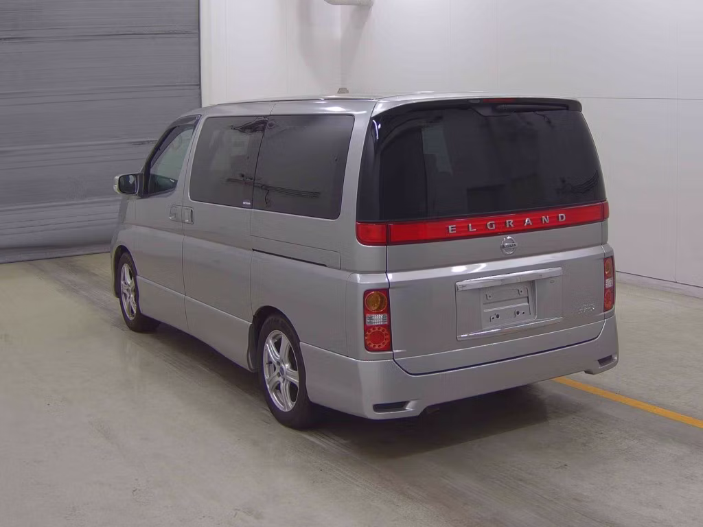 NISSAN ELGRAND
