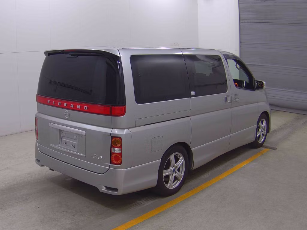 NISSAN ELGRAND