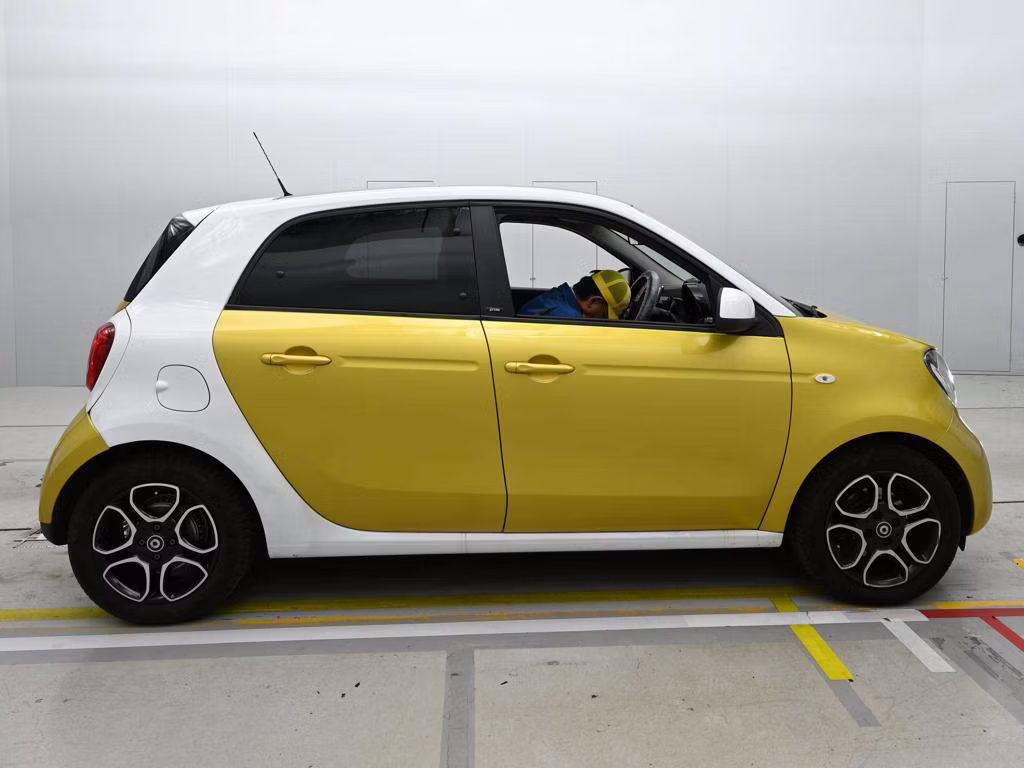 SMART FORFOUR