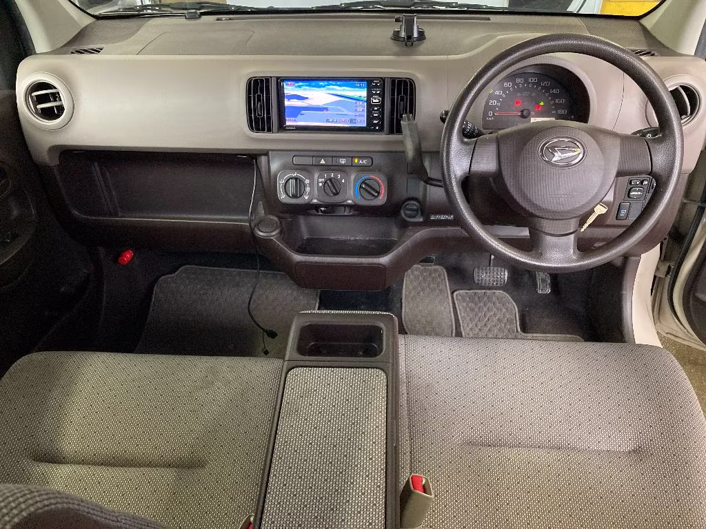 DAIHATSU BOON