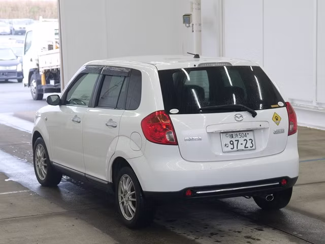 MAZDA VERISA