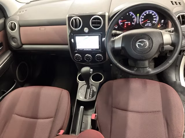 MAZDA VERISA