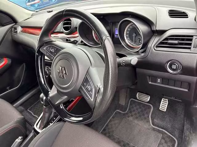 SUZUKI SWIFT