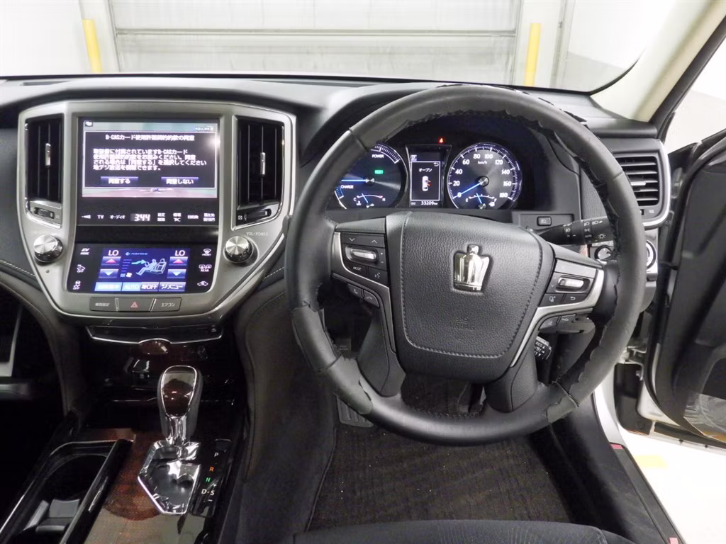 TOYOTA CROWN