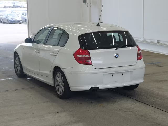 BMW 1-SERIES