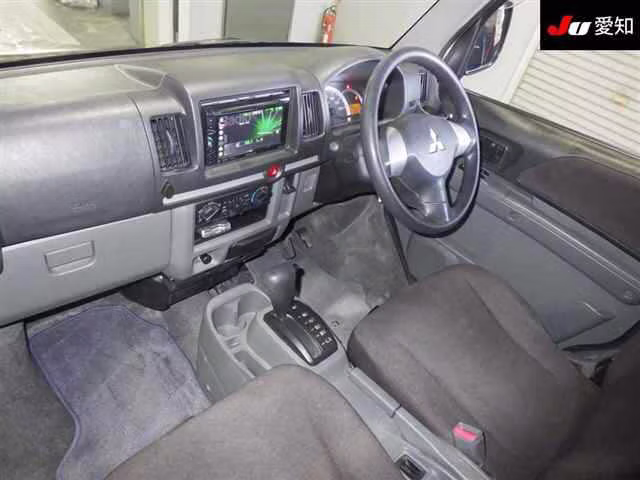 MITSUBISHI TOWN BOX