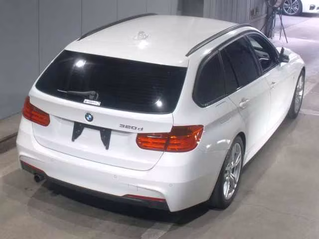 BMW 3-SERIES