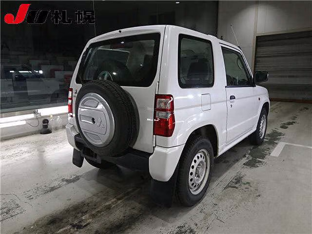 MITSUBISHI PAJERO MINI