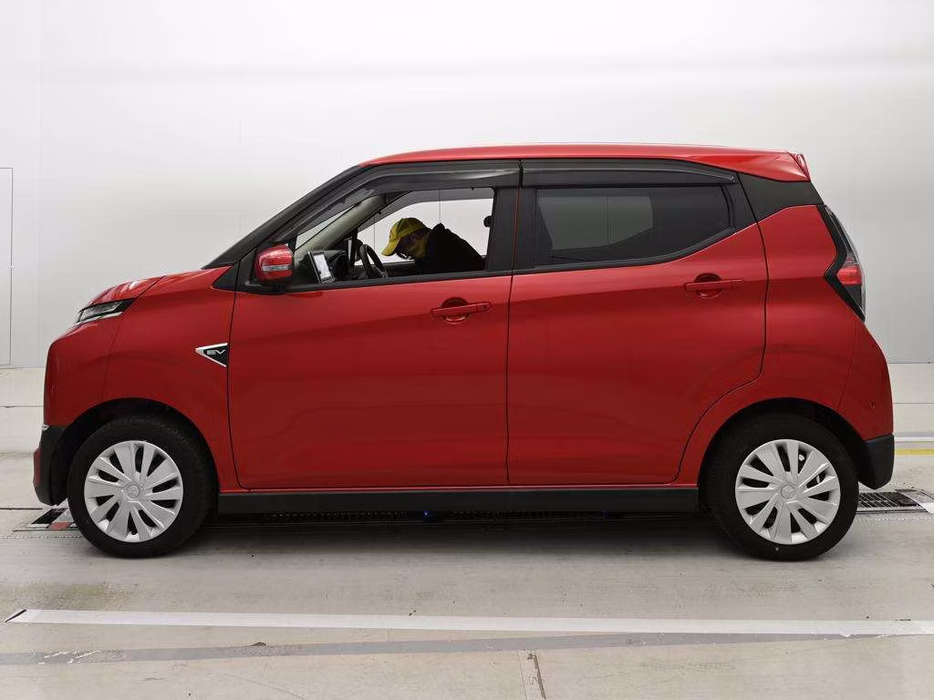 MITSUBISHI EK X EV