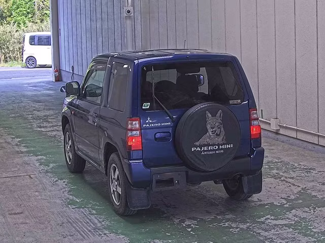 MITSUBISHI PAJERO MINI
