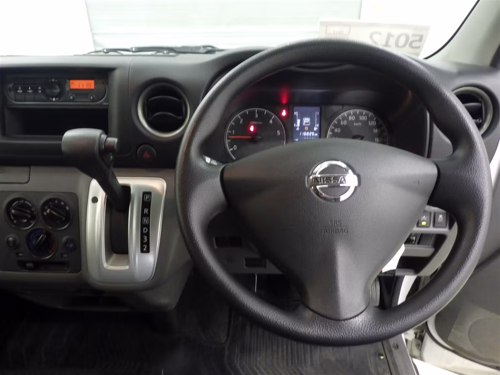 NISSAN NV350 CARAVAN
