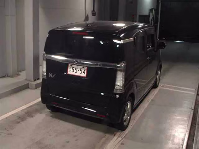 HONDA N-BOX SLASH