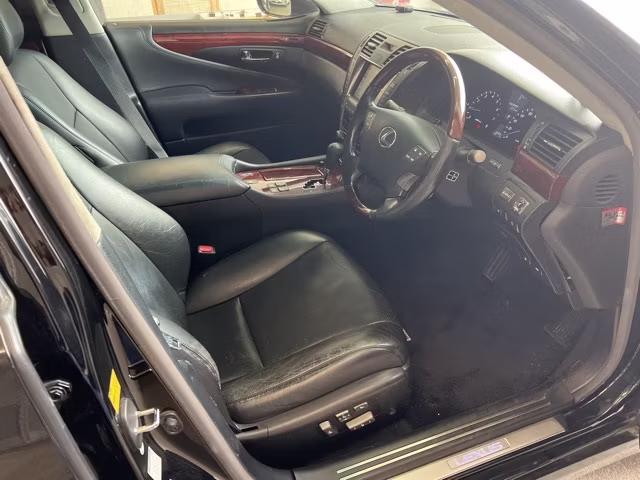 LEXUS LS460