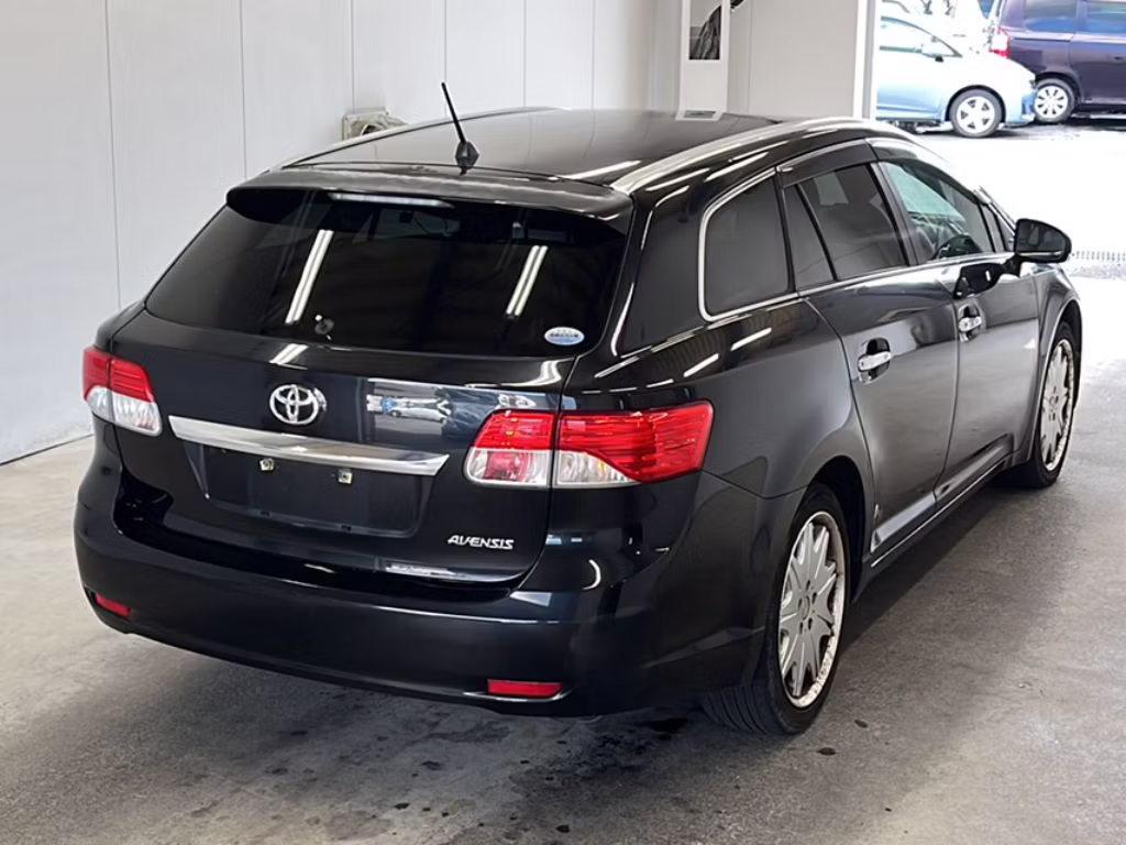TOYOTA AVENSIS