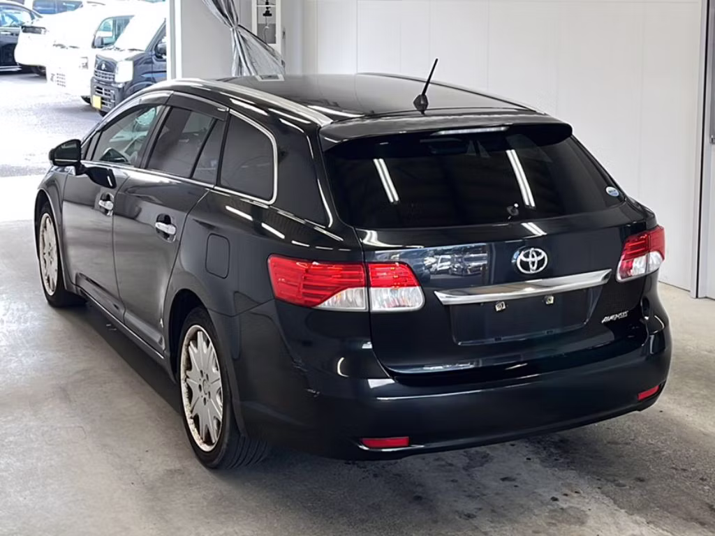 TOYOTA AVENSIS