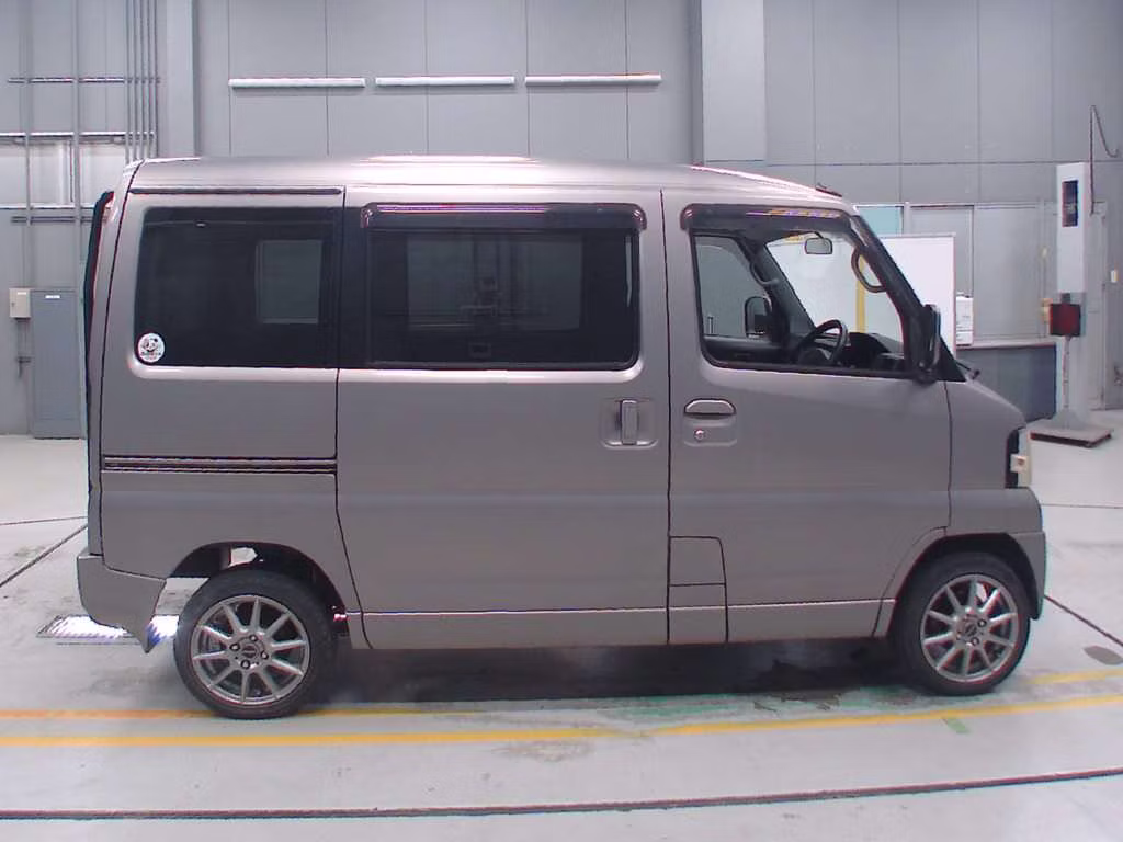 NISSAN CLIPPER