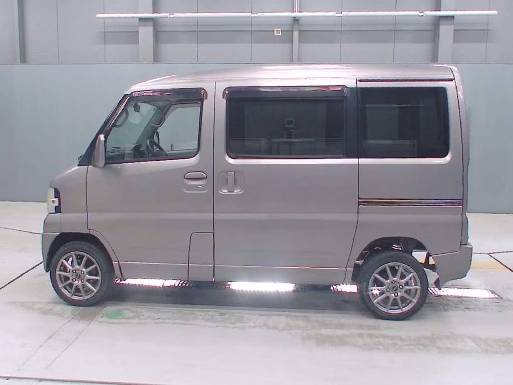 NISSAN CLIPPER
