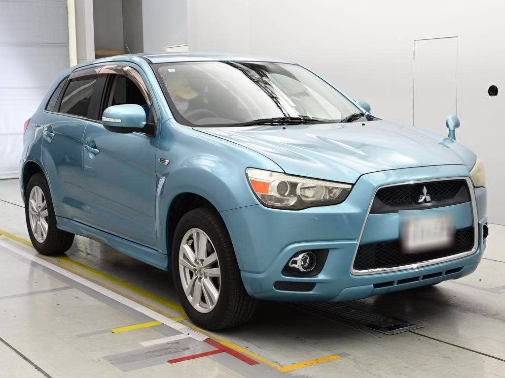 MITSUBISHI RVR