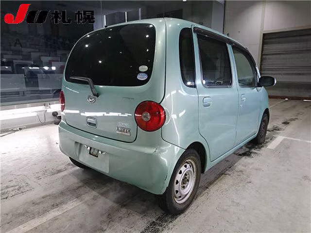 DAIHATSU MOVE LATTE