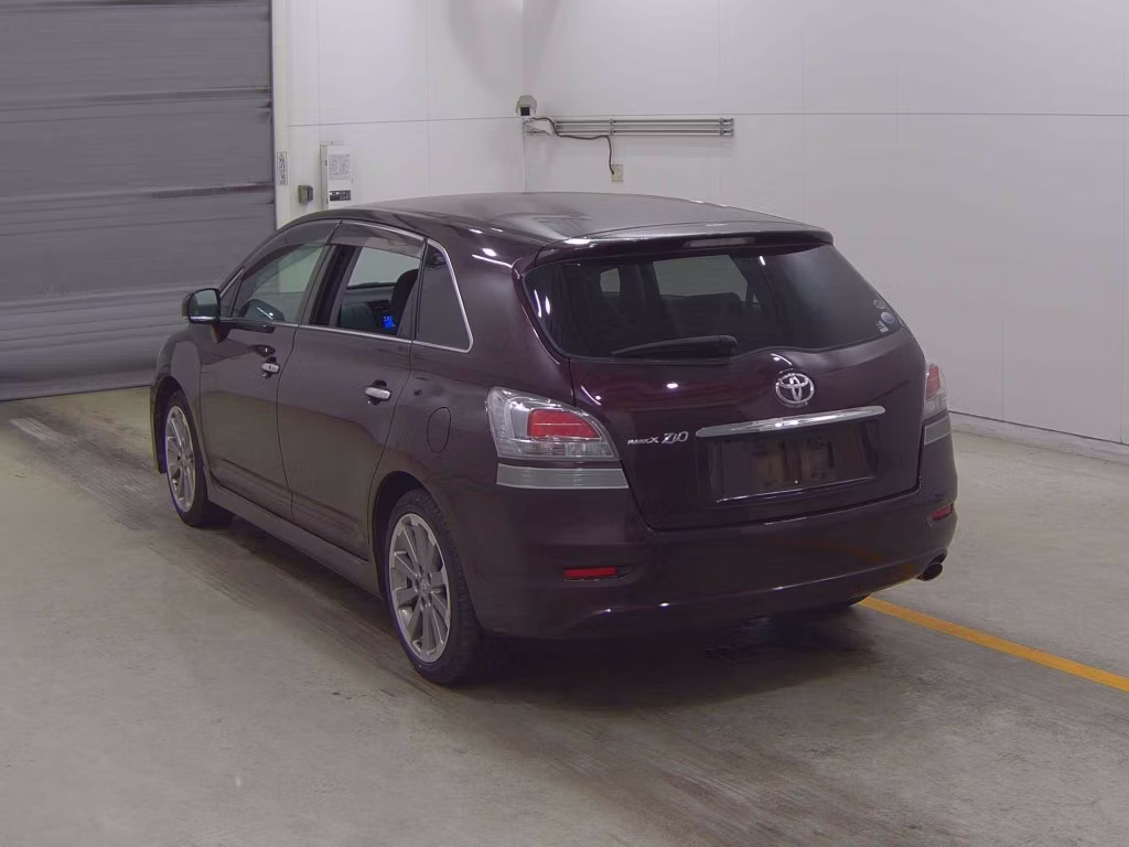 TOYOTA MARK X ZIO