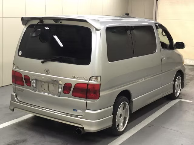TOYOTA GRANVIA