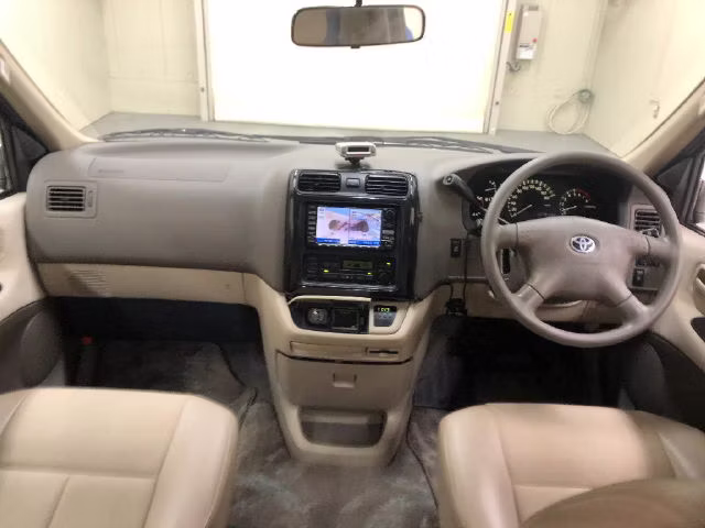 TOYOTA GRANVIA