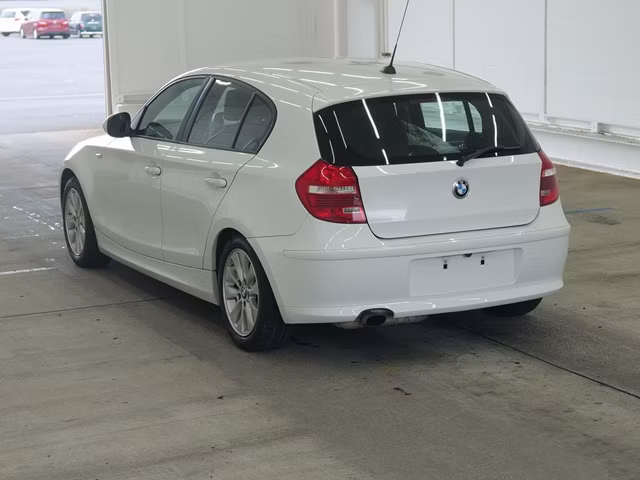 BMW 1-SERIES