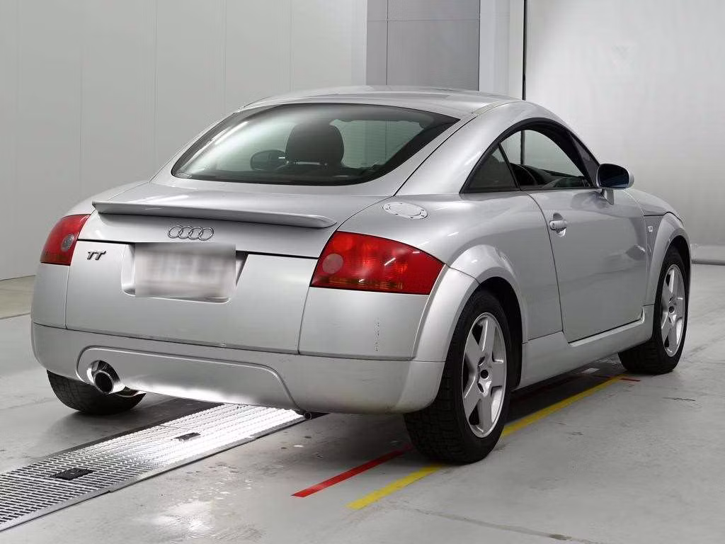 AUDI TT