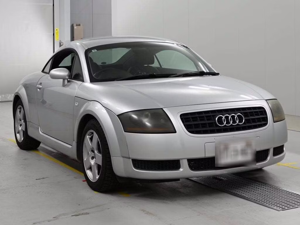 AUDI TT