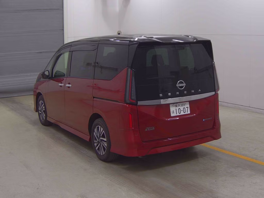 NISSAN SERENA