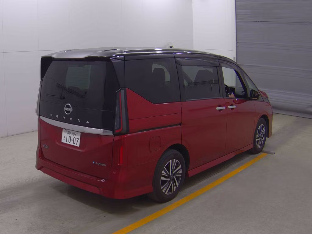NISSAN SERENA