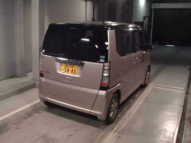 HONDA N-BOX+