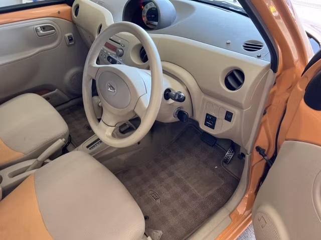 DAIHATSU ESSE