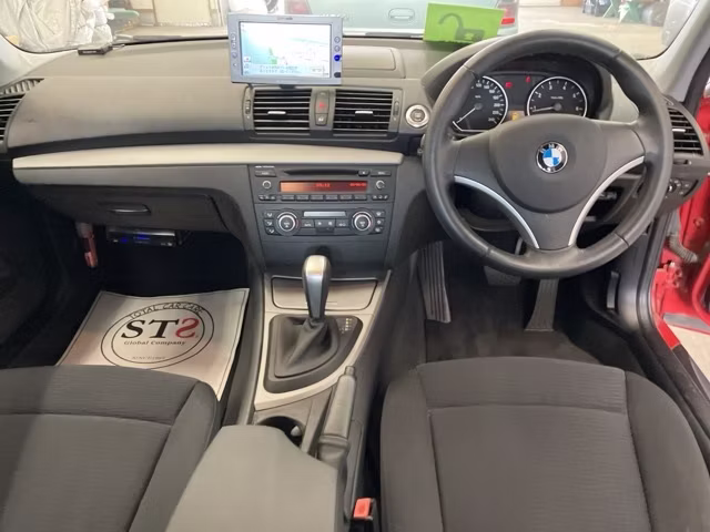 BMW 1-SERIES
