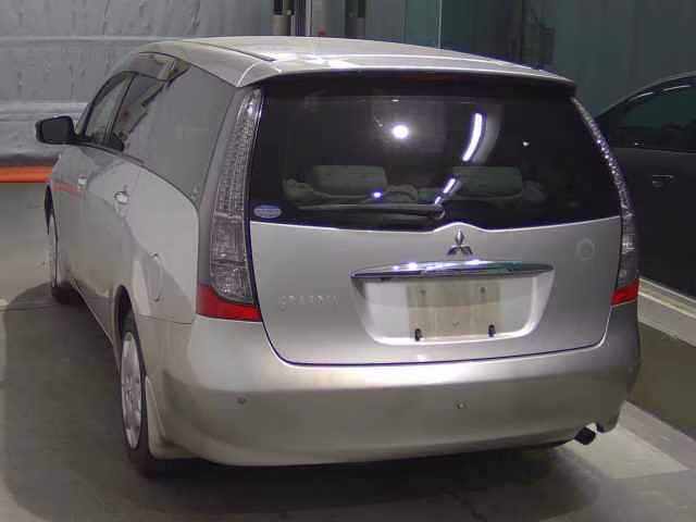 MITSUBISHI GRANDIS